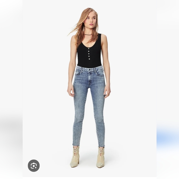 MOTHER The Looker Sacred Slit Jeans Size 26 Revolve - Picture 1 of 12